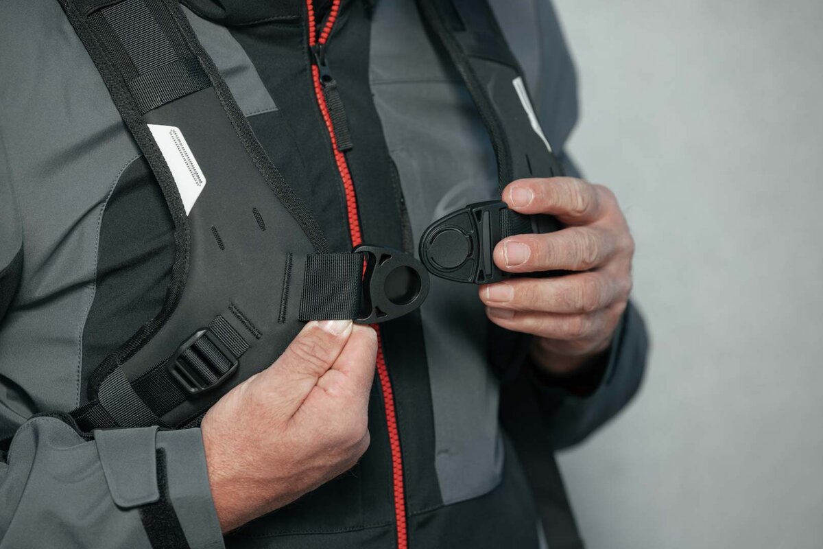Pro Cosmo Backpack, Black & Anthracite - 16 Liters