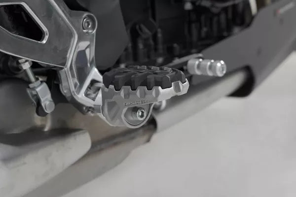 EVO Footrest Kit, Grey - Yamaha Tracer 7 / 700 & 21-24 Triumph Tiger 660