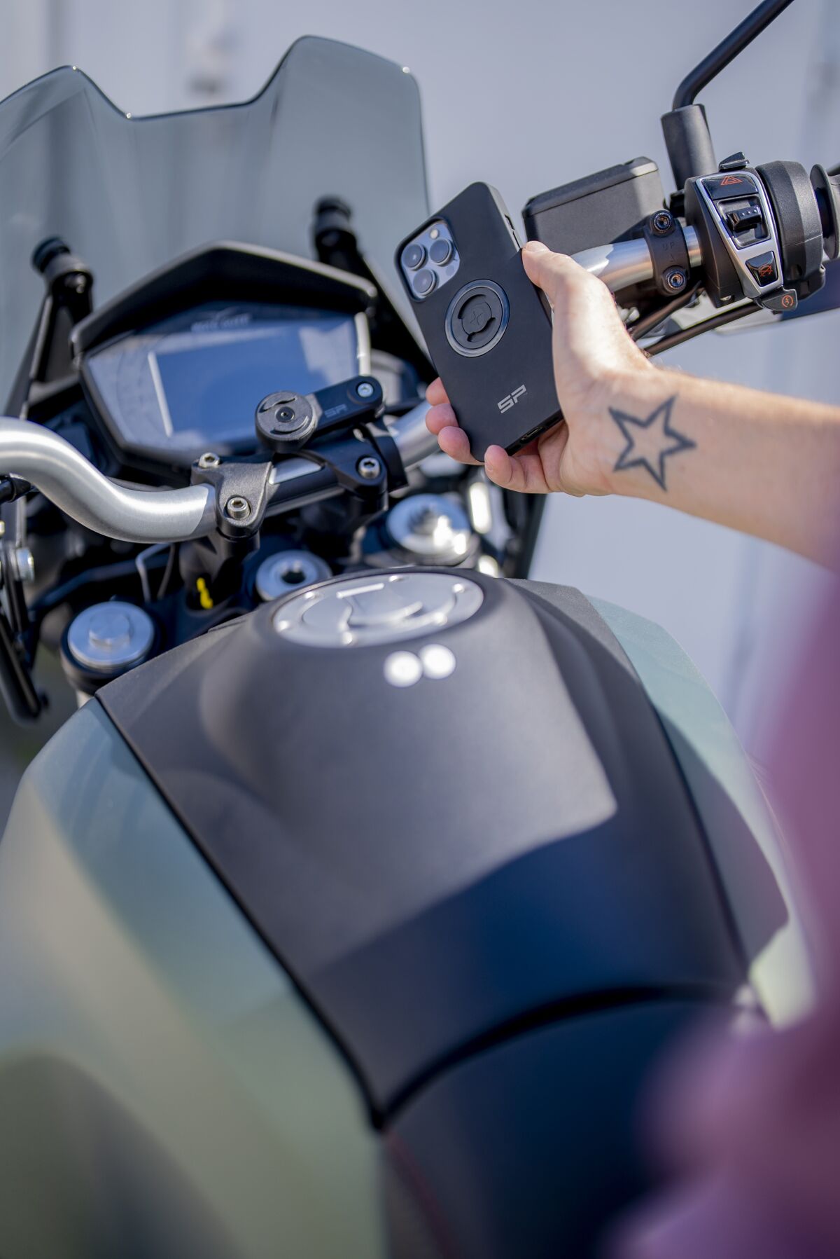 Sp Connect Phone Mount Moto Lt
